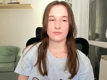 Oliviaaa2003 Chaturbate stream image from May 14, 2025