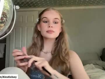 Okbells Chaturbate stream image from May 14, 2025