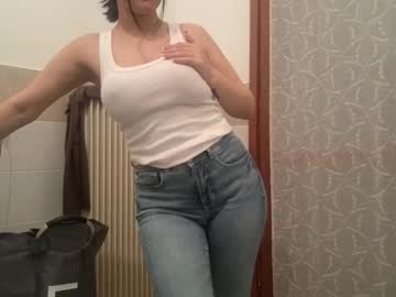 Rossier444 Chaturbate stream image from May 14, 2025