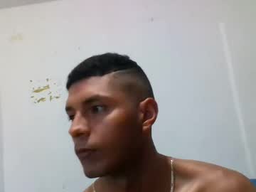Intriga09 Chaturbate stream image from May 15, 2025