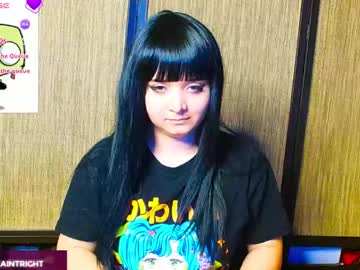 Trixiedoescamcam Chaturbate stream image from May 15, 2025