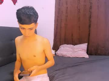 Axel_Sweet18 Chaturbate stream image from May 15, 2025
