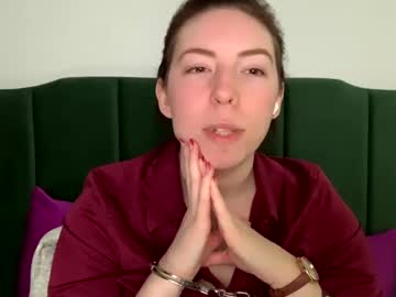 Queenmilady Chaturbate stream image from May 15, 2025
