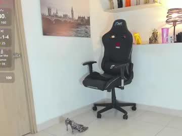 Camillevega Chaturbate stream image from May 15, 2025