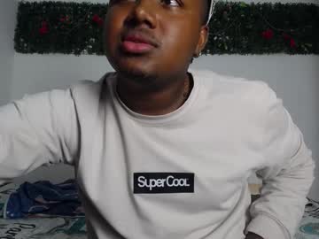 Camilopajaro10 Chaturbate stream image from May 15, 2025