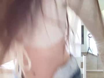Casey_Lu Chaturbate stream image from May 15, 2025
