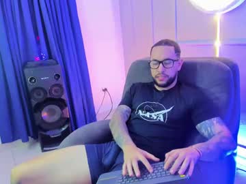 Chris_Leone Chaturbate stream image from May 15, 2025