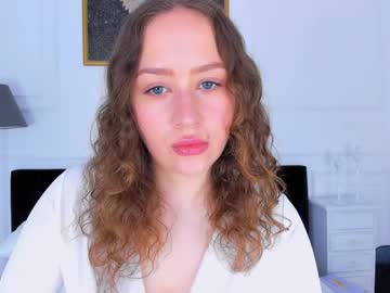 Sherylrowe Chaturbate stream image from May 15, 2025