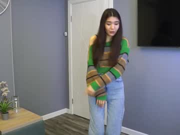 Daisybuffkin Chaturbate stream image from May 15, 2025