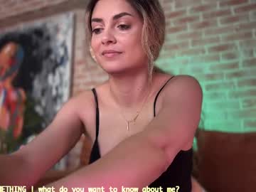 Alliesynns Chaturbate stream image from May 15, 2025