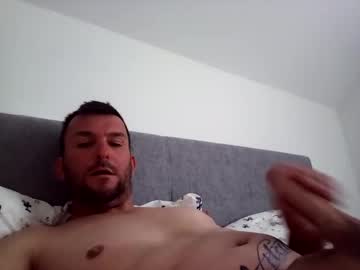 Chillibodega Chaturbate stream image from May 15, 2025
