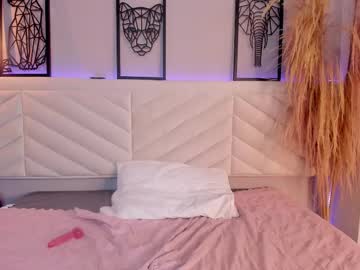 Nathalia_Rosee Chaturbate stream image from May 15, 2025