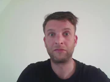 Larges69 Chaturbate stream image from May 15, 2025