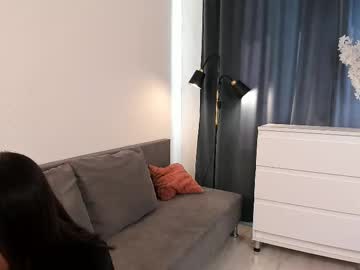 Queeniebunyan Chaturbate stream image from May 15, 2025