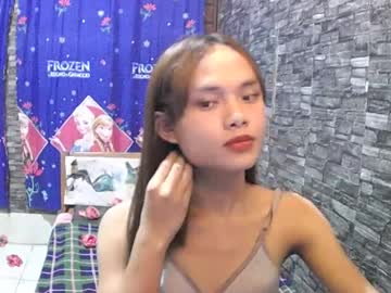 Urasian_Crisa Chaturbate stream image from May 15, 2025