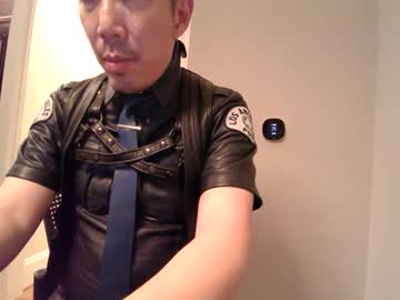 Atlleather1 Chaturbate stream image from May 15, 2025