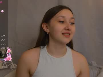 Lindaolson Chaturbate stream image from May 15, 2025