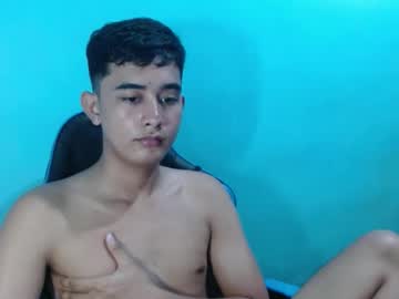 Ursoftboysteve Chaturbate stream image from May 15, 2025