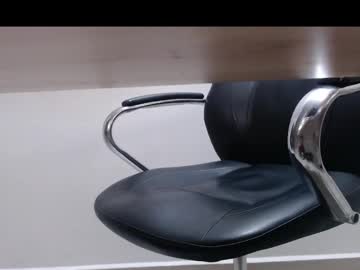 Alextwunkk Chaturbate stream image from May 15, 2025
