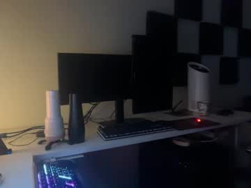 Romanosinz Chaturbate stream image from May 15, 2025