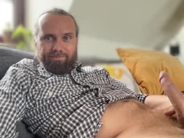 D0n_Gi0vanni Chaturbate stream image from May 15, 2025