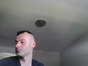 Sexbrute Chaturbate stream image from May 15, 2025