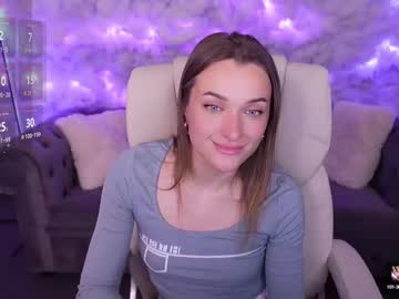 Emmyskyy Chaturbate stream image from May 15, 2025