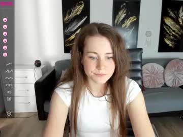 Mery_Moonshine Chaturbate stream image from May 15, 2025