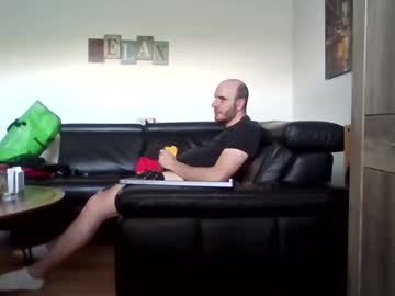 Seeebi Chaturbate stream image from May 15, 2025