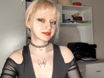 Sweet_Neighborxxx Chaturbate stream image from May 15, 2025