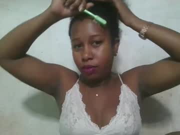 Wwisnah Chaturbate stream image from May 15, 2025