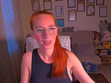 Iza_Fox Chaturbate stream image from May 15, 2025