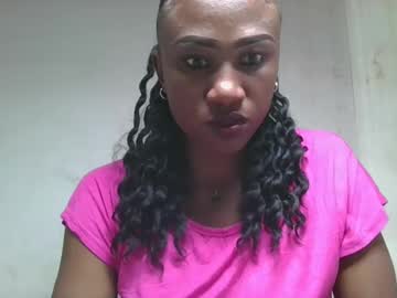 Meltinaa Chaturbate stream image from May 15, 2025