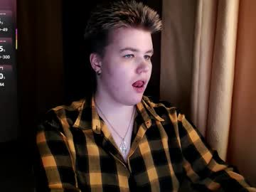 Mendymill Chaturbate stream image from May 15, 2025