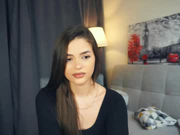 Zarabeamer Chaturbate stream image from May 15, 2025