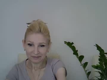Binitris_Candy Chaturbate stream image from May 15, 2025