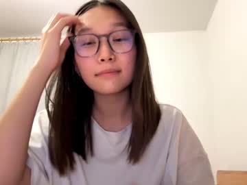 Oracowee Chaturbate stream image from May 15, 2025