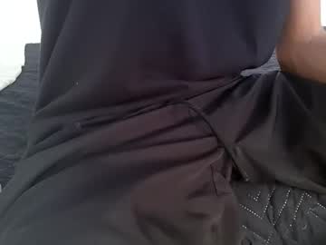 Andrescol24 Chaturbate stream image from May 15, 2025
