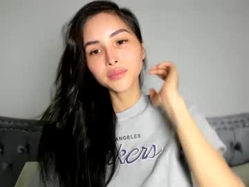 Calinan Chaturbate stream image from May 15, 2025