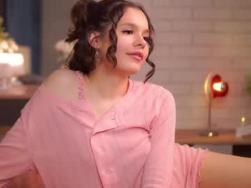 Florencecranshaw Chaturbate stream image from May 15, 2025