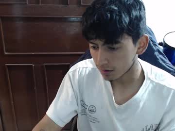 Milky_Nate Chaturbate stream image from May 15, 2025