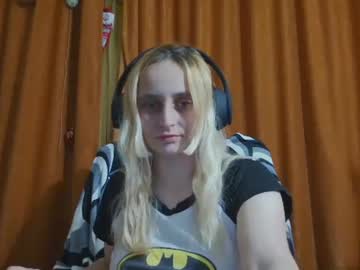 Deealeila Chaturbate stream image from May 15, 2025
