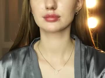 Jennyskinner Chaturbate stream image from May 15, 2025