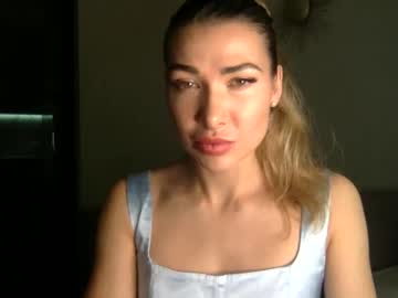 Rayana007 Chaturbate stream image from May 15, 2025