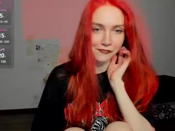 Kitsunemoon Chaturbate stream image from May 15, 2025
