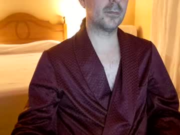 Maxim_Moment Chaturbate stream image from May 15, 2025