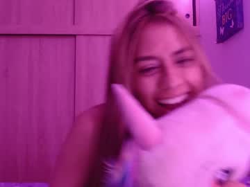 Miacollings1 Chaturbate stream image from May 15, 2025