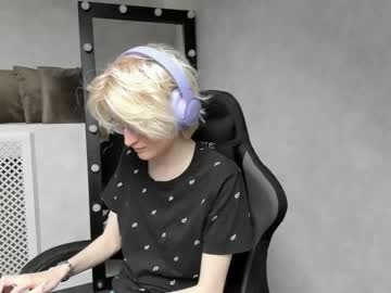 Elizabeth_Harpper Chaturbate stream image from May 16, 2025