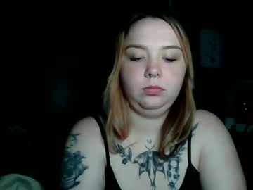 Pheonixfire1000 Chaturbate stream image from May 16, 2025