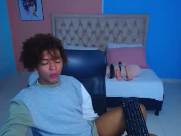 Shyboy_Ebony Chaturbate stream image from May 16, 2025